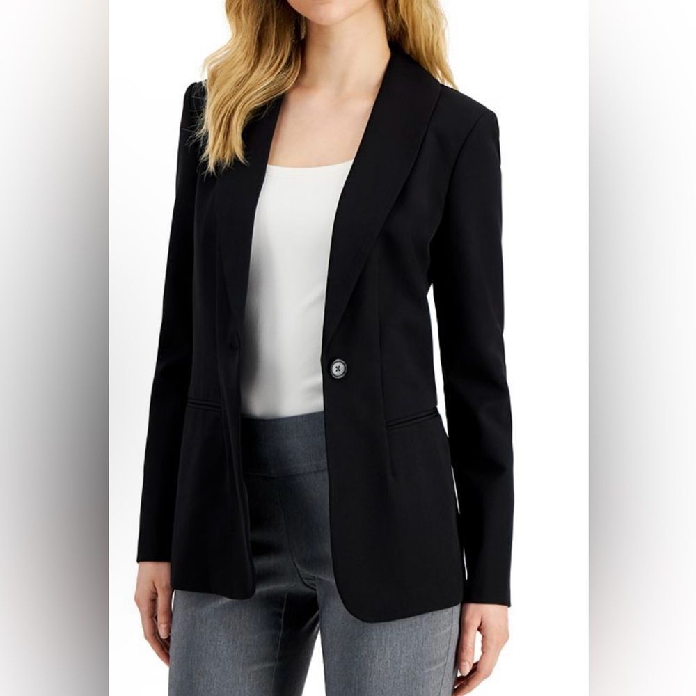 Alfani brings effortless everyday style with this classic one-button blazer,